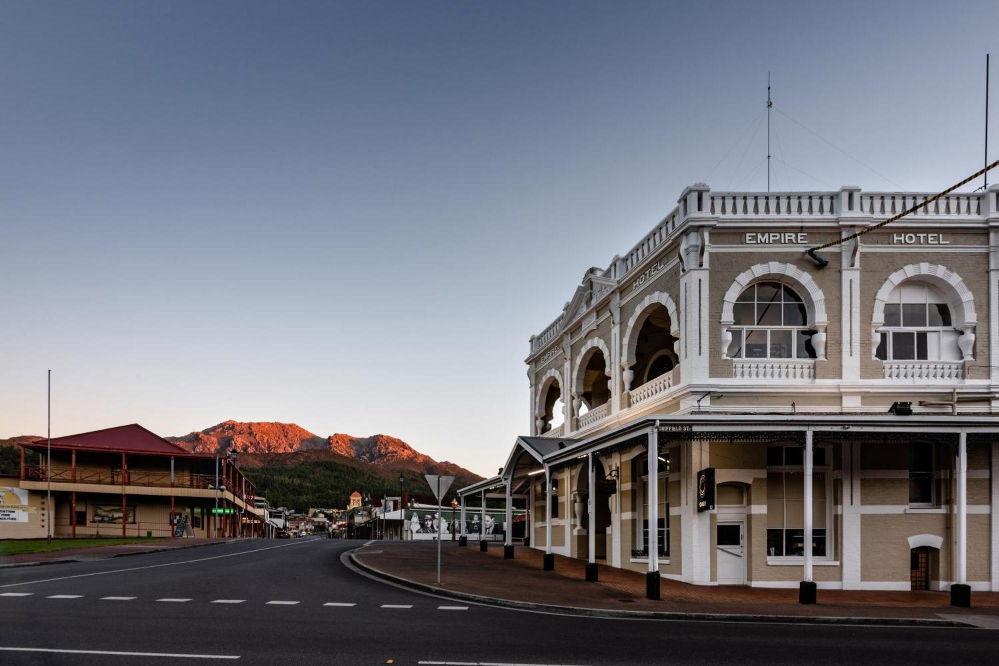 Empire Hotel Queenstown Εξωτερικό φωτογραφία